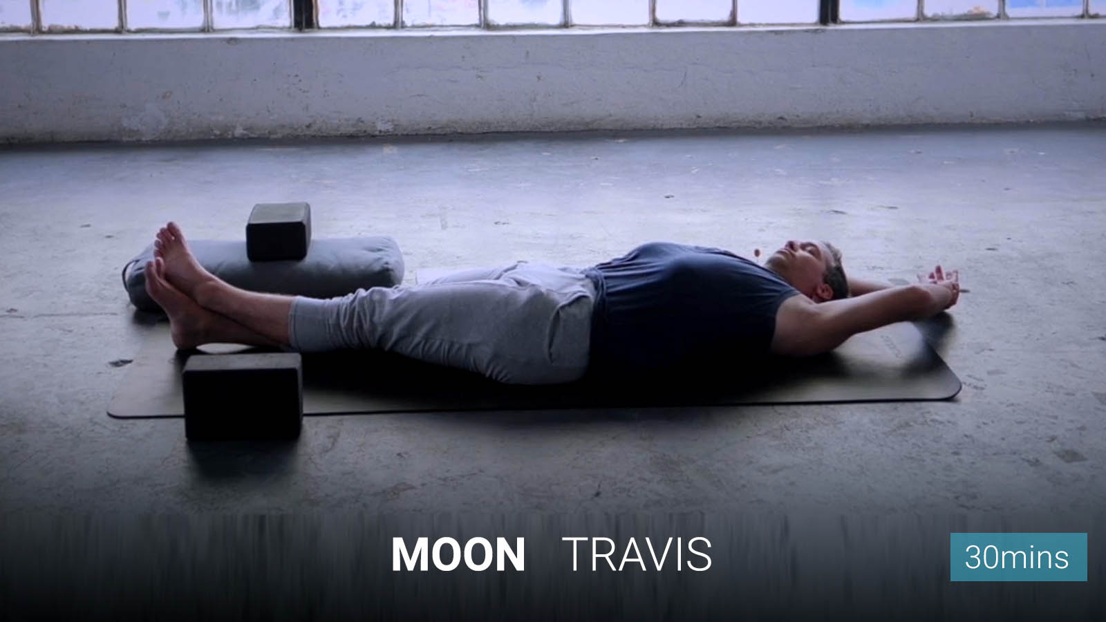 .<b>Moon</b>.