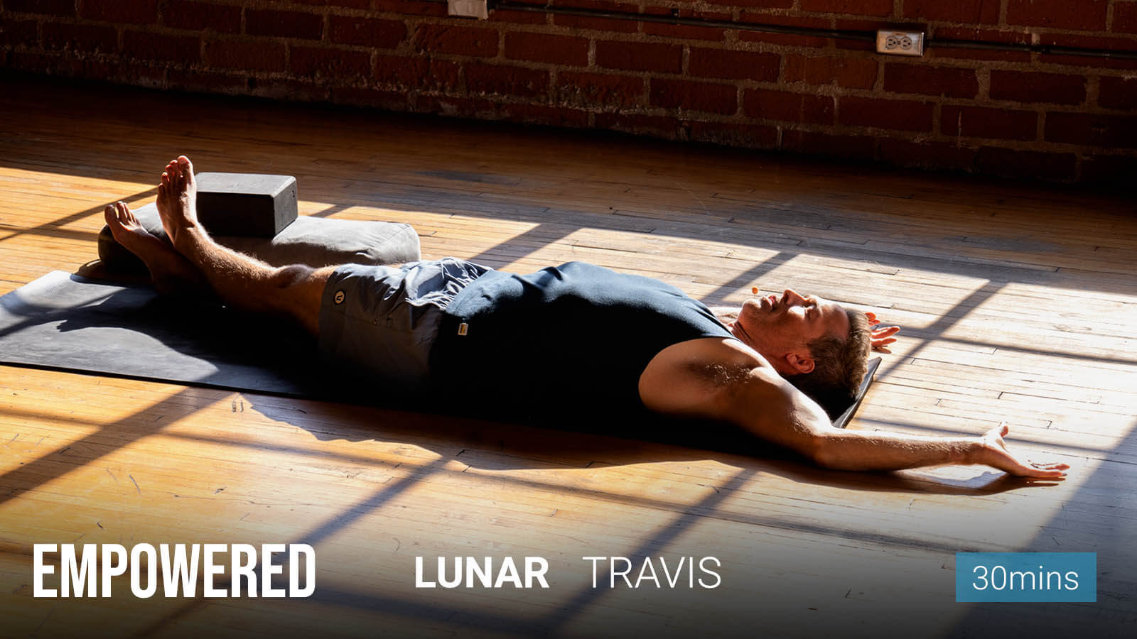 .<b>Lunar</b>.