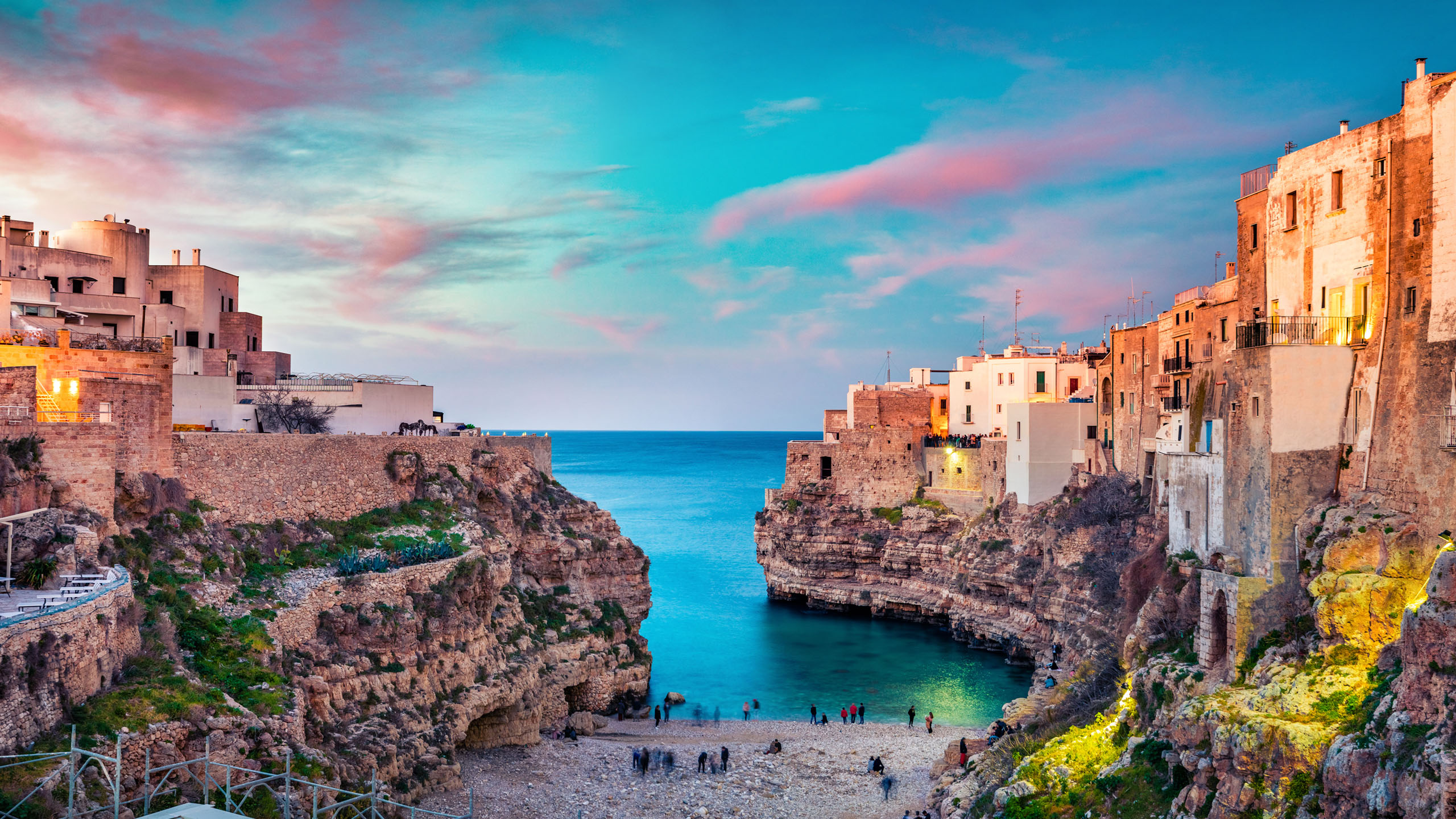 Puglia Yoga Retreat with Travis Eliot and Lauren Eckstrom